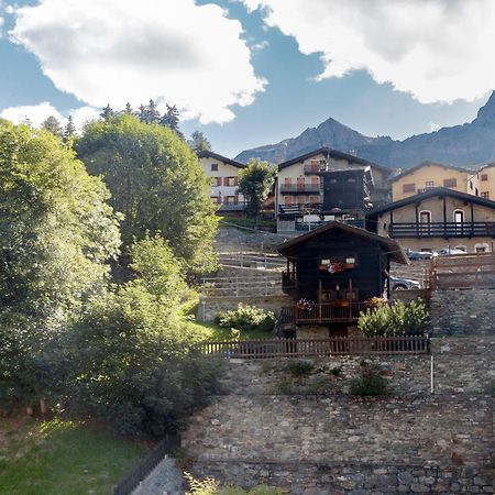 Hellochalet - Maison Paquier - Family Ski Holiday In The Resort Center Valtournenche Ngoại thất bức ảnh